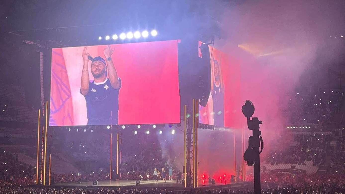 Le rappeur Jul propose un livestream pour suivre son concert au Stade ...